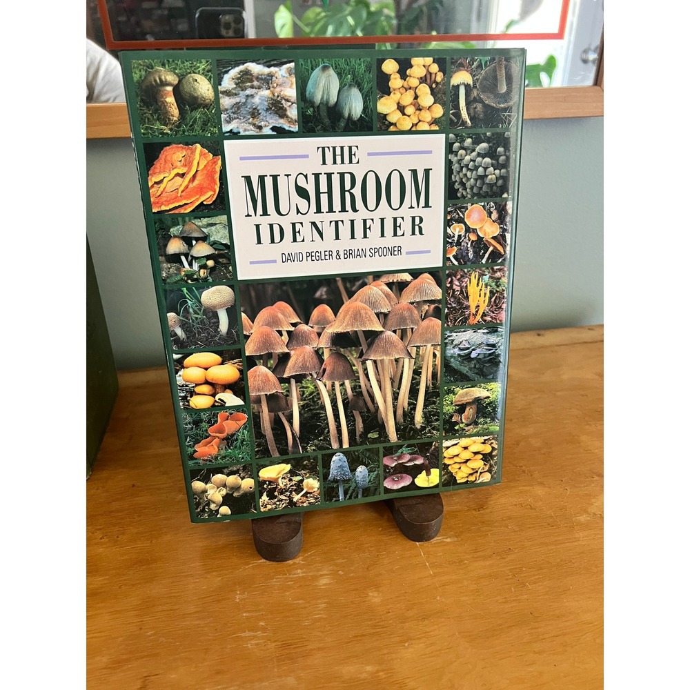 The Mushroom Identifier David Pegler Brian Spooner Hardcover 1992 Smithmark